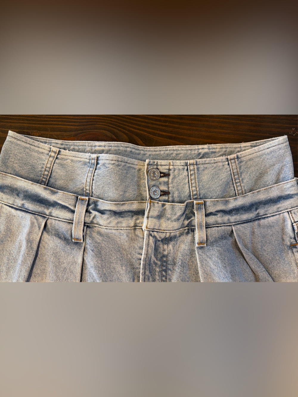 Light Wash High-Waist Wide Leg Jeans - Citizens of Humanity - Picture 9 of 11
